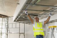 Systeem plafond monteur